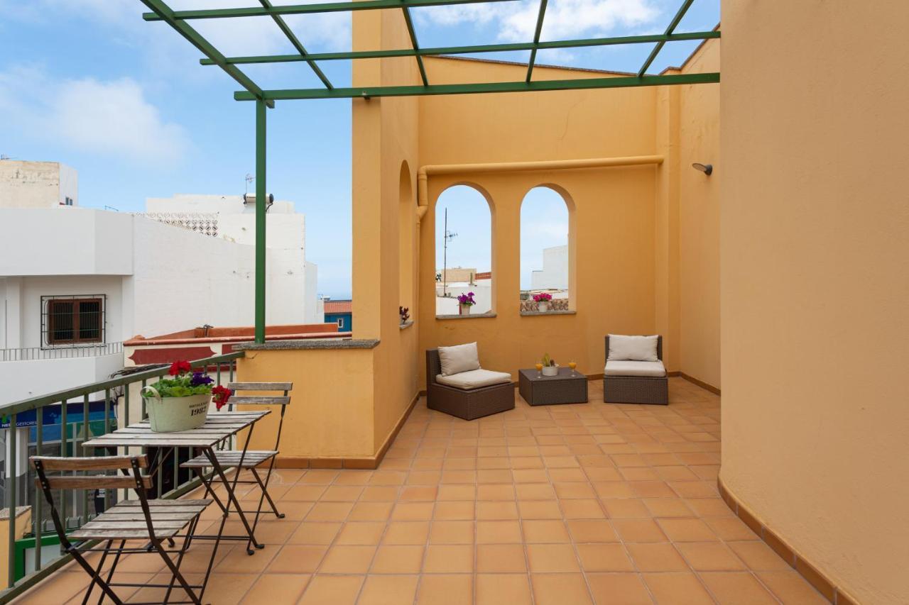 The Yellow House - Solarium - Climatized Pool Galdar Exterior photo